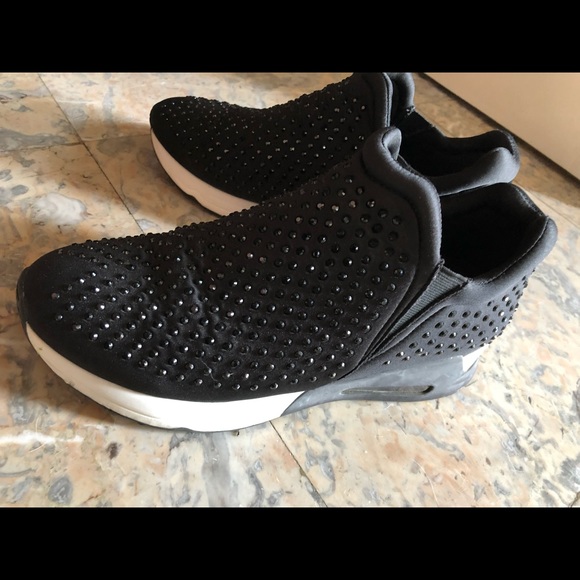 lupo slip on sneaker
